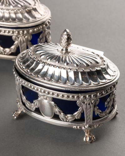 pair of salt cellar covered by René Pierre Ferrier - silverware & tableware Style Louis XVI