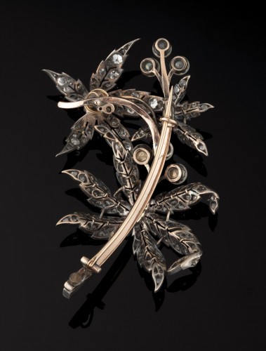 Antique Jewellery  - Diamond Shaking Flower Brooch