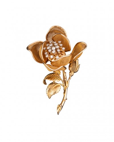 Broche Fleur en or et diamants année 1950