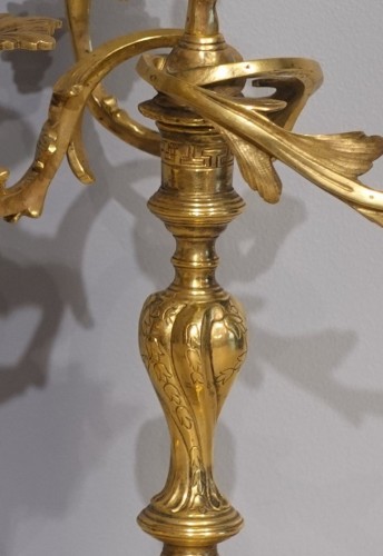 Antiquités - Paire de candélabres en bronze doré d'époque XVIIIe