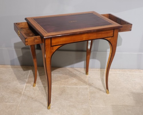 XVIIIe siècle - Table à écrire du XVIIIe siècle attribuée à Jean-François Hache