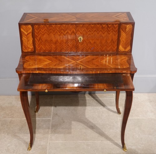 Bonheur du jour marqueté d'époque XVIIIe - Mobilier Style Louis XV