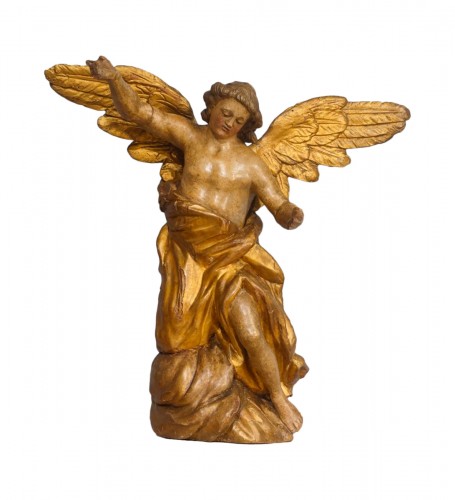 Carved wooden angel from the 18th century