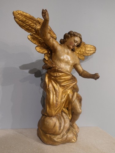 Sculpture  - Carved wooden angel from the 18th century