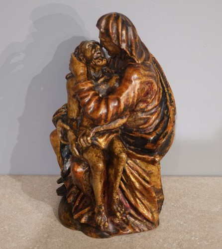 17th century polychrome wooden Pietà - Sculpture Style Louis XIII