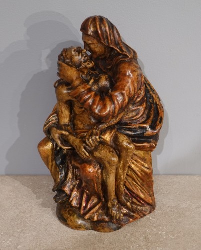 Antiquités - 17th century polychrome wooden Pietà