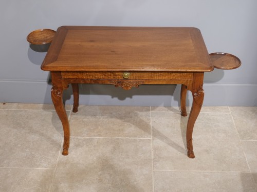 Antiquités - Louis XV walnut games table from the 18th century