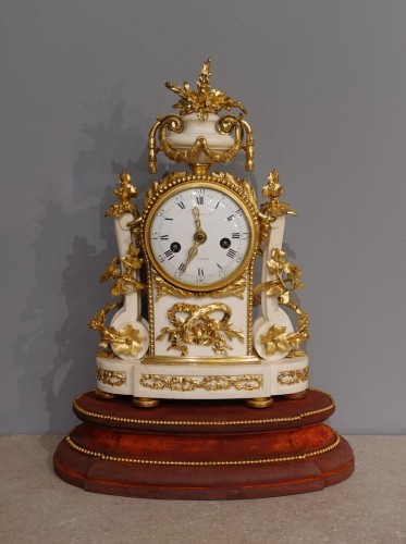 Pendule Louis XVI signée Beauvarlet à Paris - Horlogerie Style Louis XVI