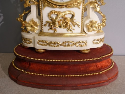 Antiquités - Louis XVI clock signed Beauvarlet in Paris