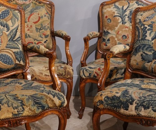 Set of four 18th century Queen&#039;s armchairs - 