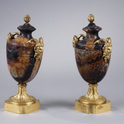 Pair Of Blue John Urn Vases - Decorative Objects Style Louis XVI