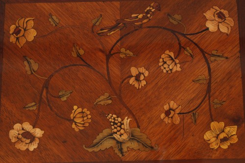 Boite en marqueterie florale attribuée à Latz - Galerie Gilles Linossier