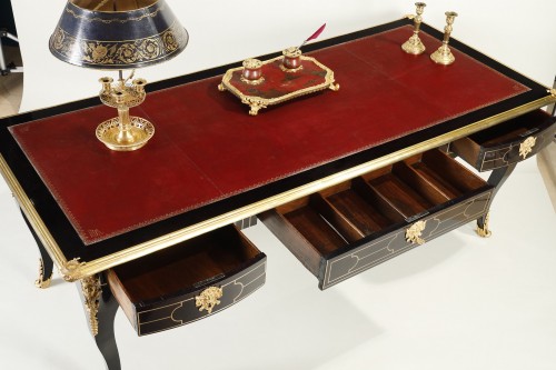 Very large black desk from the Regency period - 