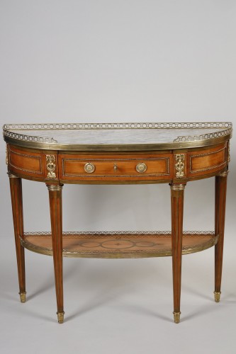 Louis XVI - Pair of Half-Moon Consoles in Lemon Wood Stamped Garnier