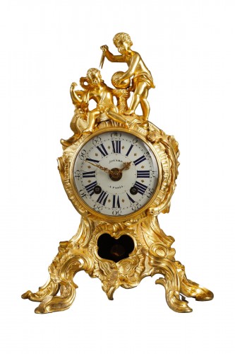 Pendule Rocaille époque Louis XV signée JOUARD