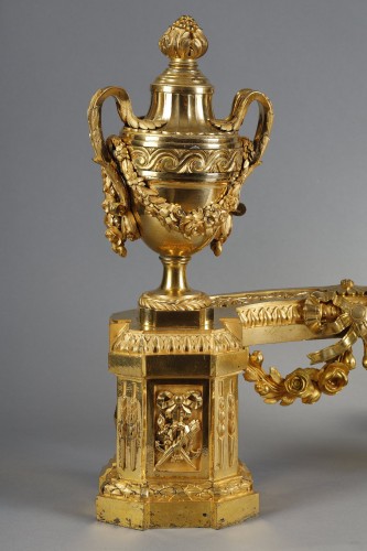 Pair of Louis XVI period andirons in gilded bronze - Architectural & Garden Style Louis XVI