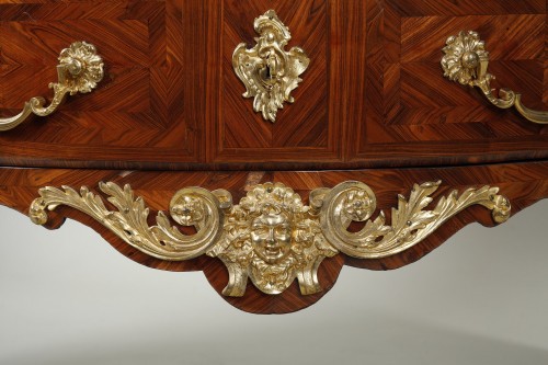 Commode Galbée Attribuée à Migeon - Louis XV