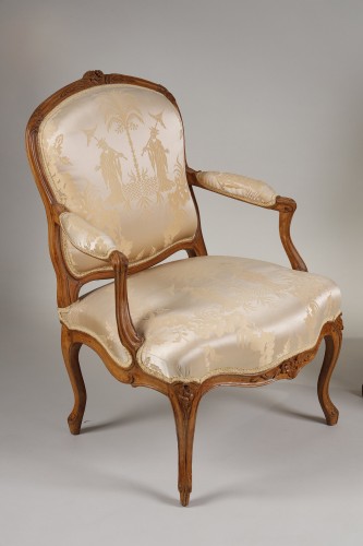 Paire de fauteuils à la Reine estampillés de St Georges - Sièges Style Louis XV