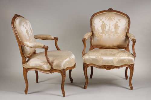 Paire de fauteuils à la Reine estampillés de St Georges - Galerie Gilles Linossier