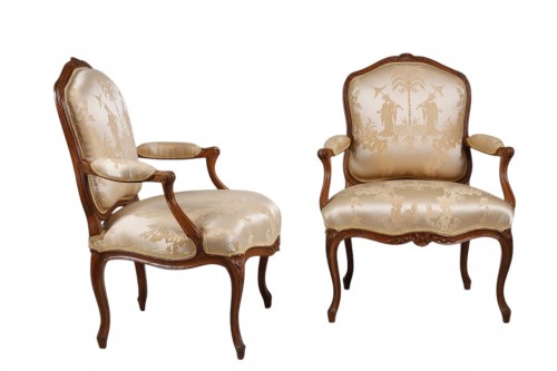 Pair of Queen's armchairs stamped by Courtois