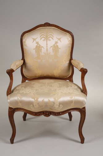 Paire de fauteuils à la Reine estampillés de Courtois - Louis XV