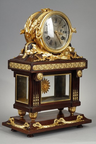 Pendule Borne à échappement « Chevalier de Bethune », signée Poirot à Paris - Horlogerie Style Louis XVI