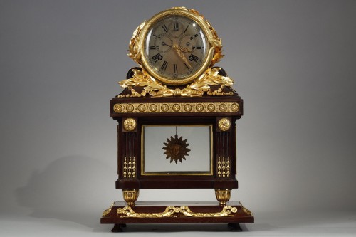 Horlogerie Pendule - Pendule Borne à échappement « Chevalier de Bethune », signée Poirot à Paris