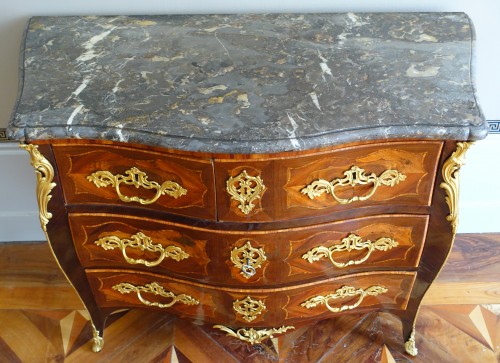 Commode Louis XV estampillée Lebesgue - GSLR Antiques