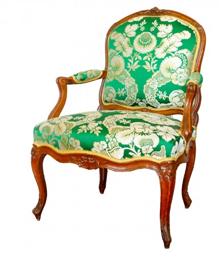 Fauteuil Louis XV, estampille Henri Amand