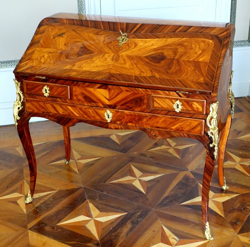 Léonard Boudin - Louis XV Period Violet Wood Lady&#039;s Desk - Stamped - Furniture Style Louis XV