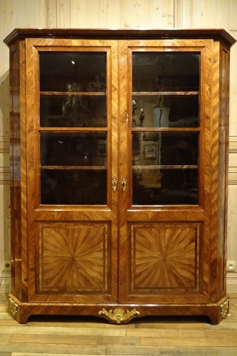 18th century - Kingwood veneer Bookcase Régence period