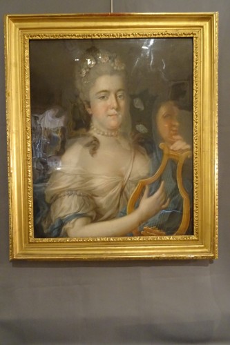 Antiquités - 18 th century pastel of a woman