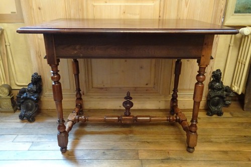 Furniture  - Mahogany and gaîac writing table, 18th century, port work