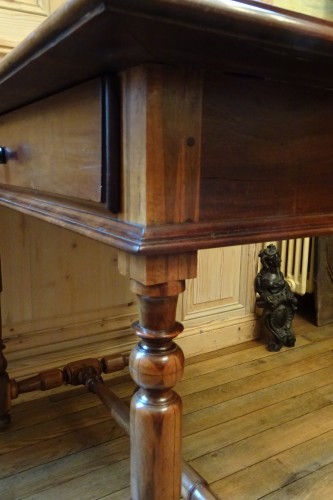 Mahogany and gaîac writing table, 18th century, port work - Louis XIV