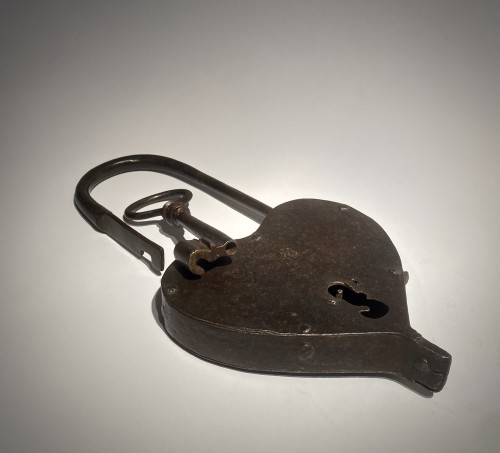 18th. century Iron Padlock - Collectibles Style Louis XVI