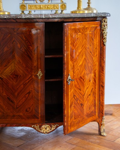 18th century - A Louis XV sideboard stamped Chevallier