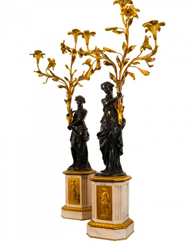 Paire de très grandes torchères vers 1820