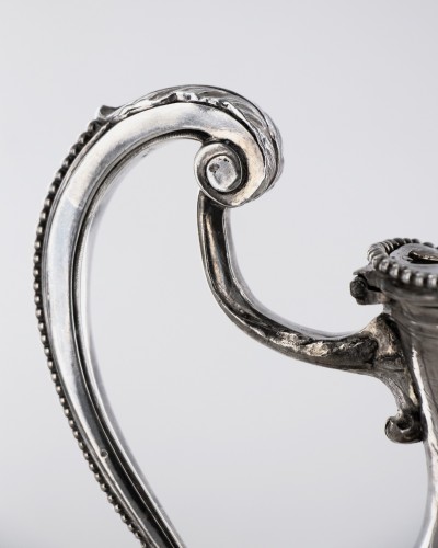 Argenterie et Arts de la table  - Aiguière en argent époque Louis XVI