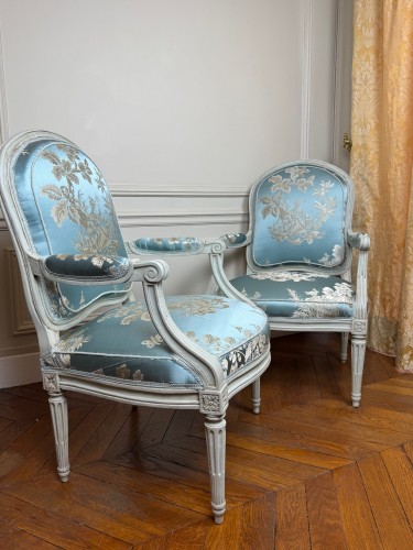 Two Louis XV armchairs stamped JB Boulard  - Seating Style Transition