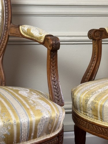 Pair of armchairs stamped Pluvinet - 