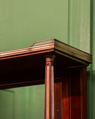 Louis XVI - A Louis XVI lady&#039;s writing desk