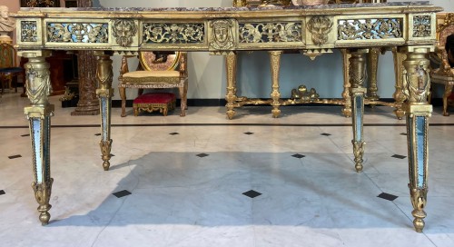 18th century - Gilt center table with marble top