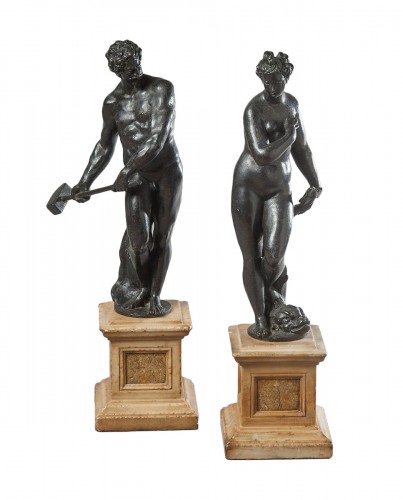 Paire de figures en bronze représentant Vénus Marina et Vulcano