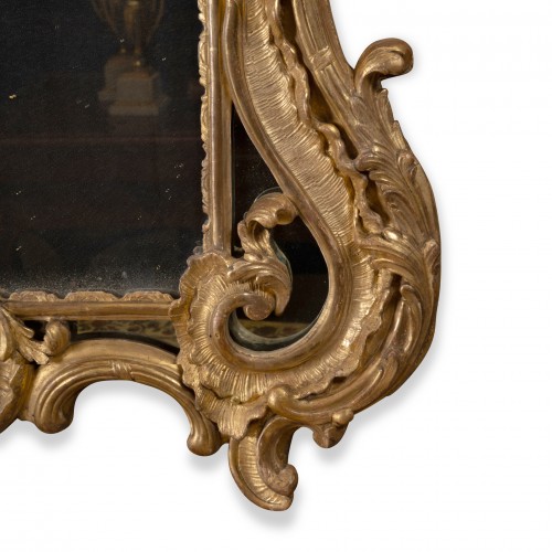Miroirs, Trumeaux  - Miroir en bois sculpté doré d'époque Louis XV