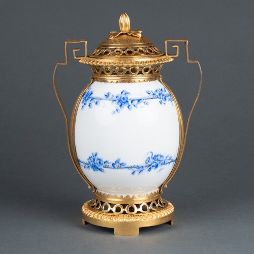 18th century - Sèvres porcelain Vase mounted as a Pot-Pourri  18th century