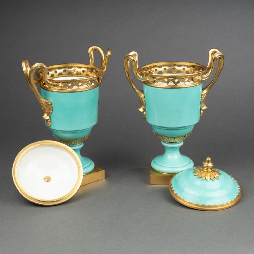 Louis-Philippe - Paire de Pots-Pourris en porcelaine vers 1830