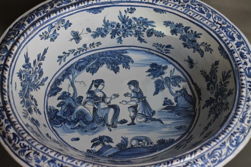 Porcelain & Faience  - Large Nevers earthenware basin with two satyrs on the pedestal, 17th century