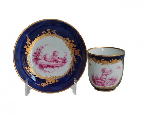 Gobelet Calabre en porcelaine tendre de Vincennes, A pour 1753/54