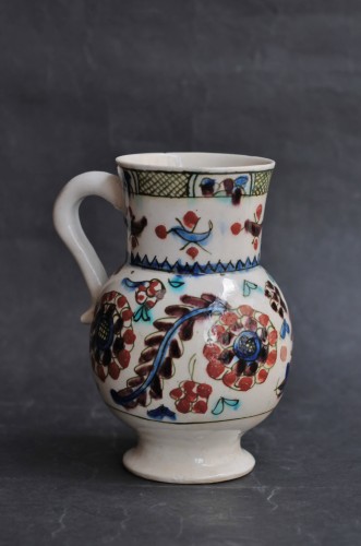 Siliceous ceramic jug from Küthaya (Turkey), 18th century - Porcelain & Faience Style 