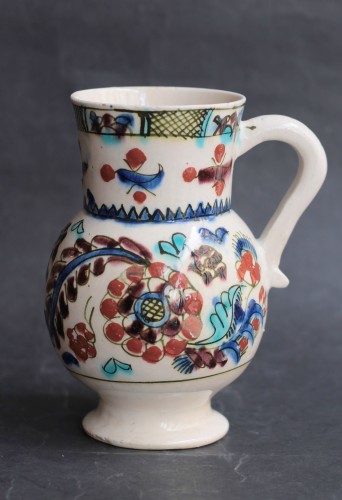  - Siliceous ceramic jug from Küthaya (Turkey), 18th century